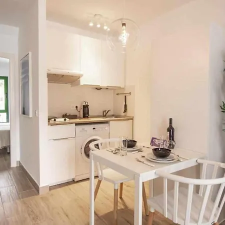 Апартаменты Holyhome Premium 108